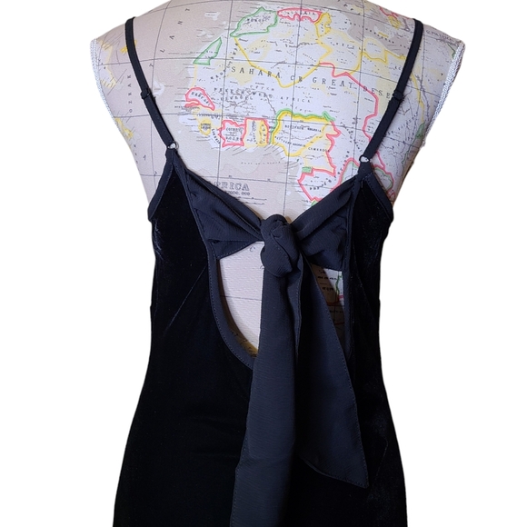 NWT Band of the Free Size Medium Girl Crush Black Velvet Back-Tie Midi Dress - Picture 8 of 16